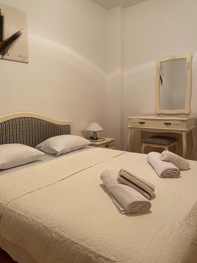 Apartments Mandarina Garden Petrovac Dış mekan fotoğraf