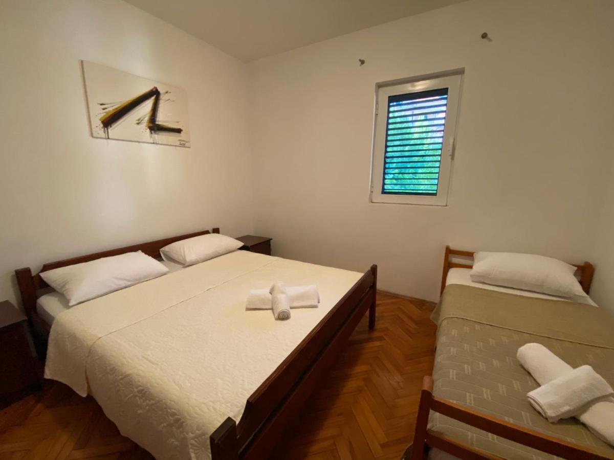 Apartments Mandarina Garden Petrovac Dış mekan fotoğraf