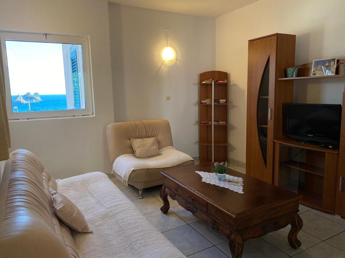 Apartments Mandarina Garden Petrovac Dış mekan fotoğraf