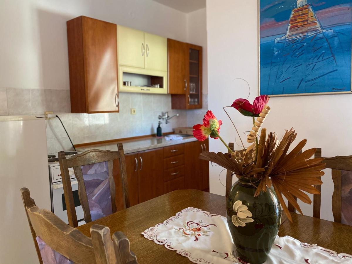 Apartments Mandarina Garden Petrovac Dış mekan fotoğraf