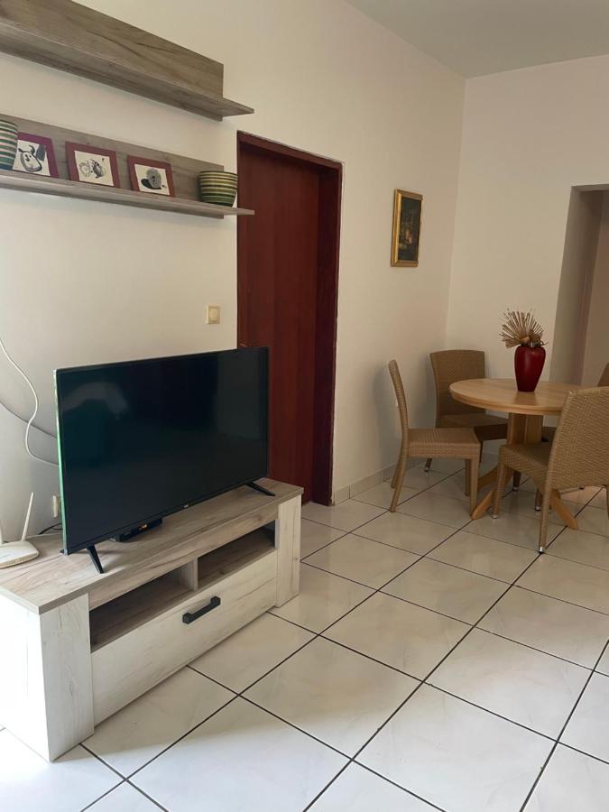 Apartments Mandarina Garden Petrovac Dış mekan fotoğraf
