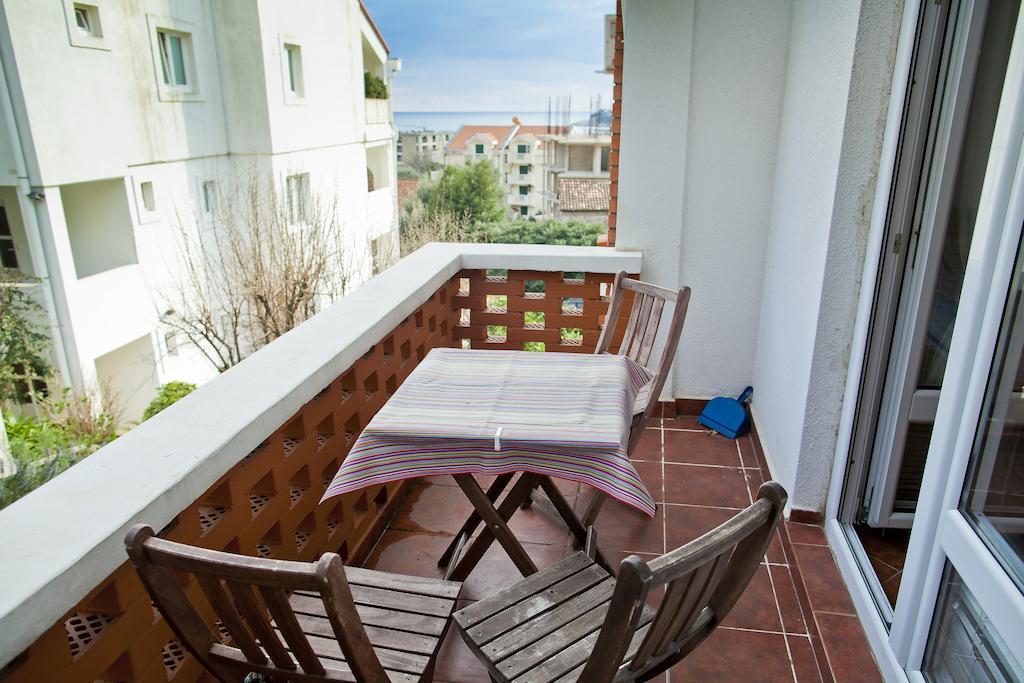 Apartments Mandarina Garden Petrovac Oda fotoğraf