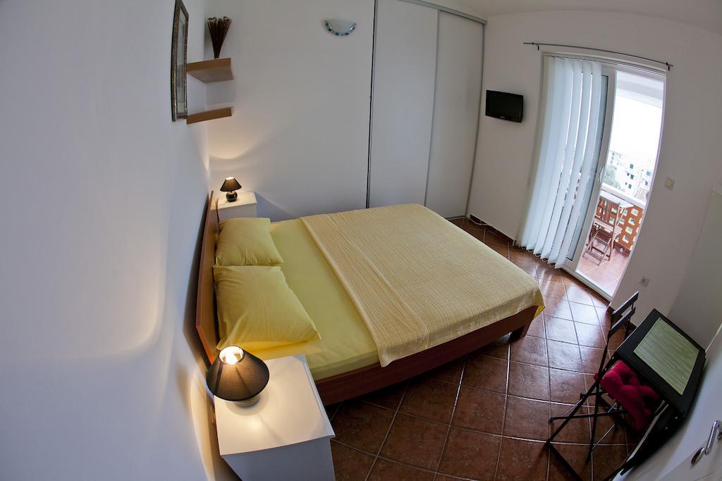Apartments Mandarina Garden Petrovac Oda fotoğraf
