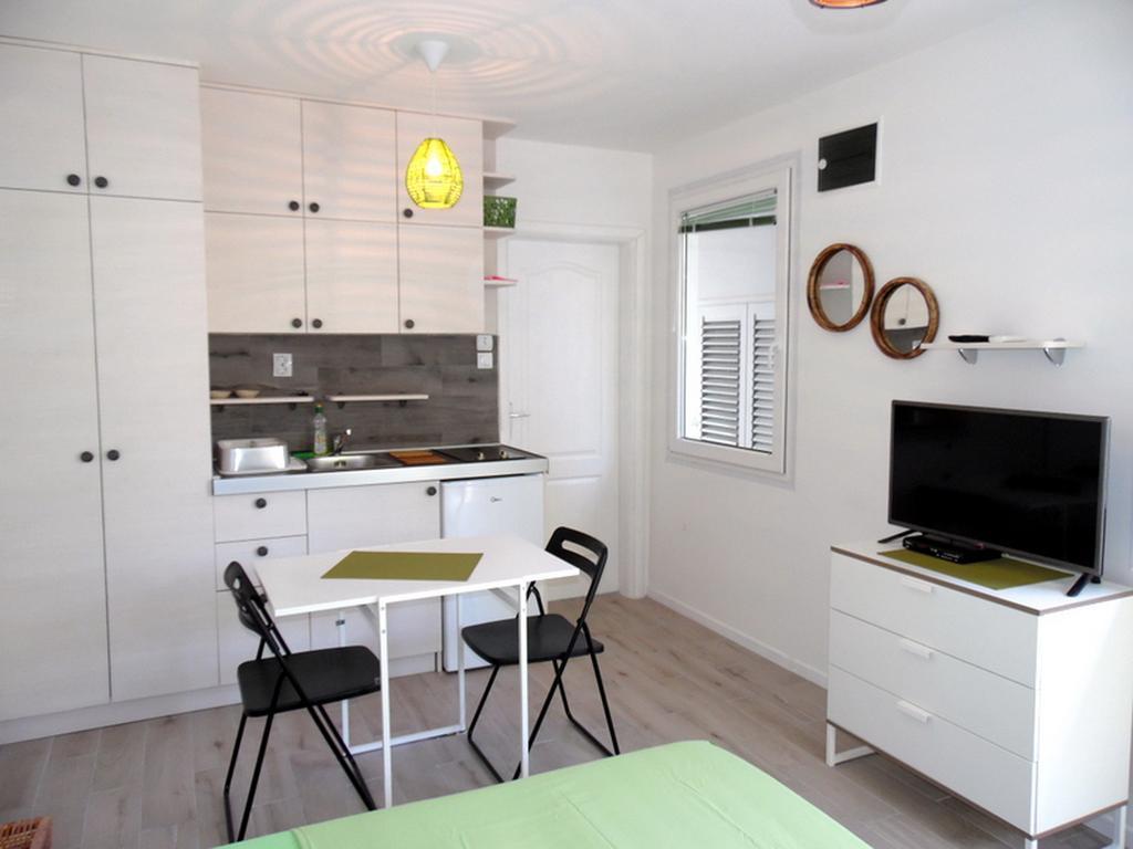 Apartments Mandarina Garden Petrovac Dış mekan fotoğraf